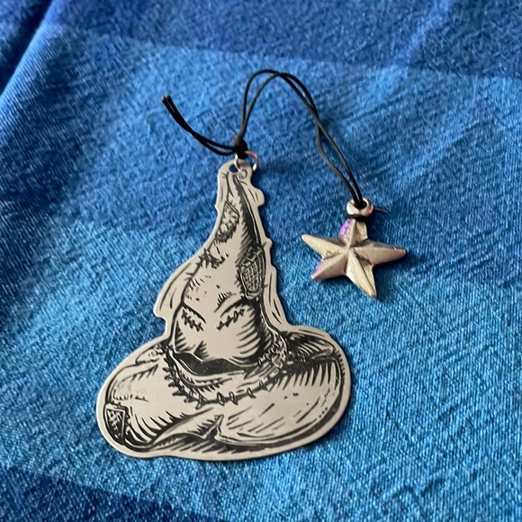 Warner Bros. Other - Vintage 2001 Collectable Harry Potter Sorting Hat Metal Bookmark w Dangle Star